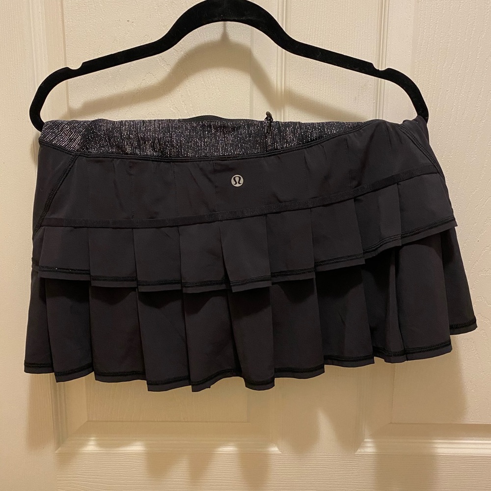 Lululemon Black Ruffle Skort